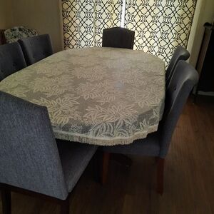 Vintage Lace Oval Botanical Leaf Table Cloth